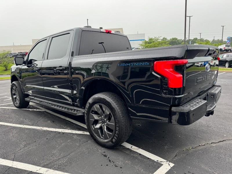 Ford F-150 Lightning Vehicle Image 05