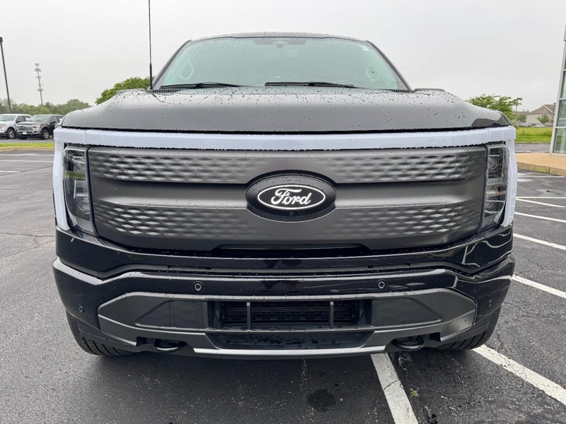 Ford F-150 Lightning Vehicle Image 09