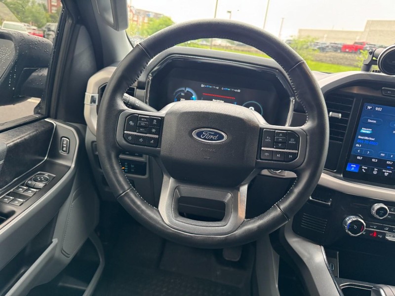 Ford F-150 Lightning Vehicle Image 12
