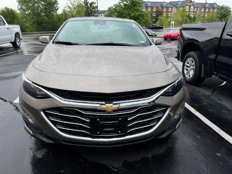 Chevrolet Malibu Vehicle Image 03