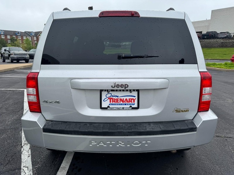 Jeep Patriot Vehicle Image 04