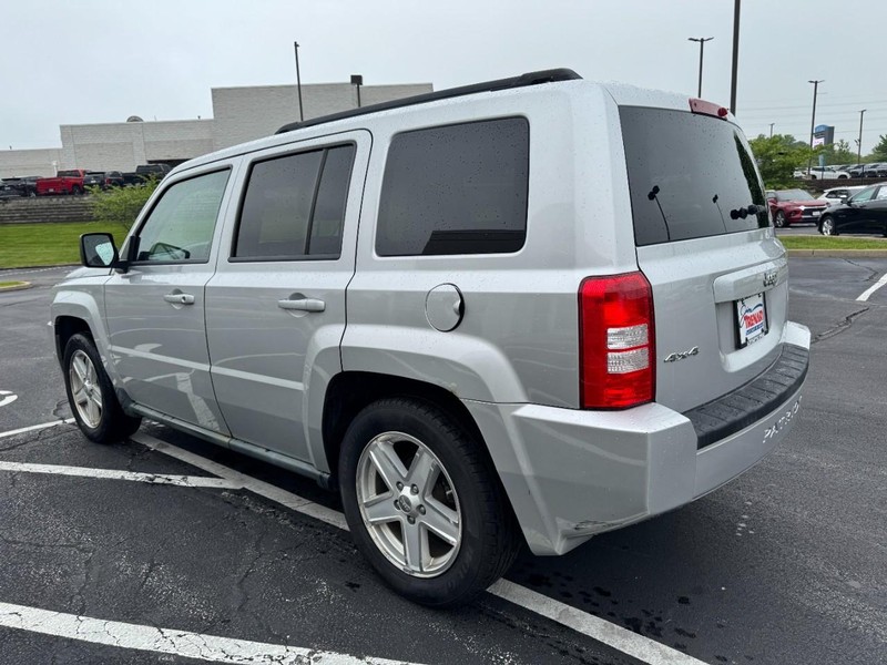 Jeep Patriot Vehicle Image 05