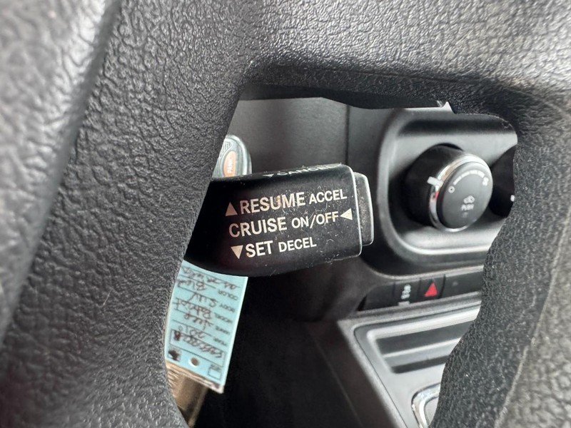 Jeep Patriot Vehicle Image 16
