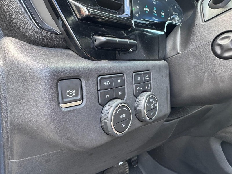 Chevrolet Silverado 1500 Vehicle Image 17