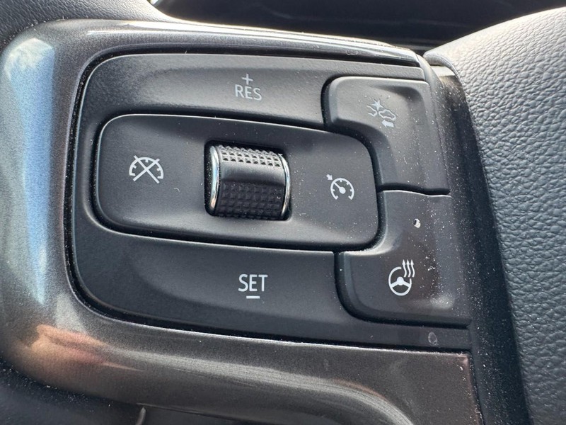 Chevrolet Silverado 1500 Vehicle Image 18