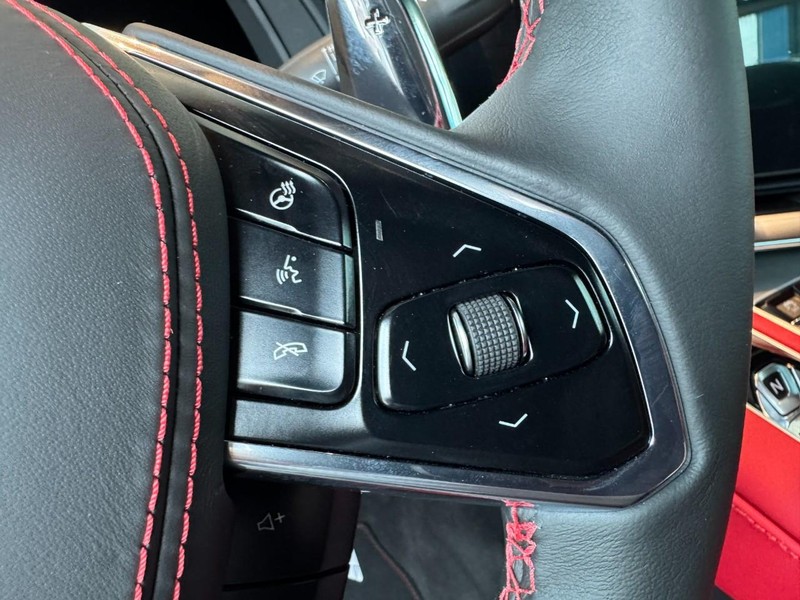 Chevrolet Corvette Vehicle Image 09
