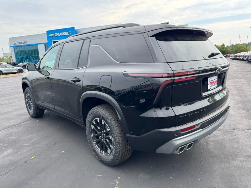 Chevrolet Traverse Vehicle Image 05
