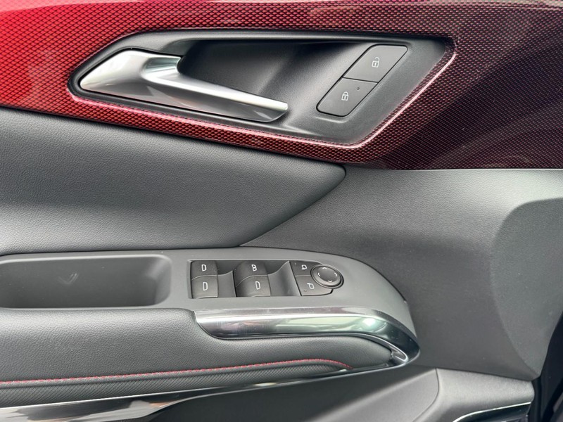 Chevrolet Traverse Vehicle Image 12