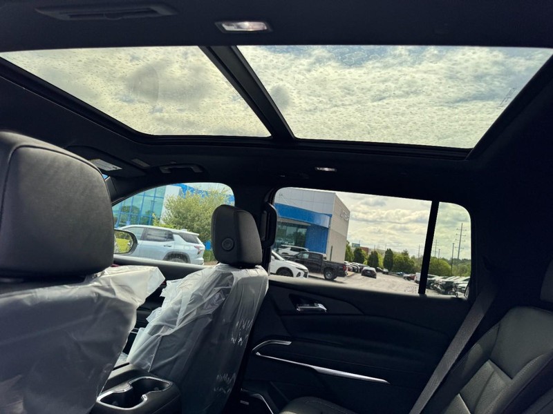 Chevrolet Traverse Vehicle Image 08