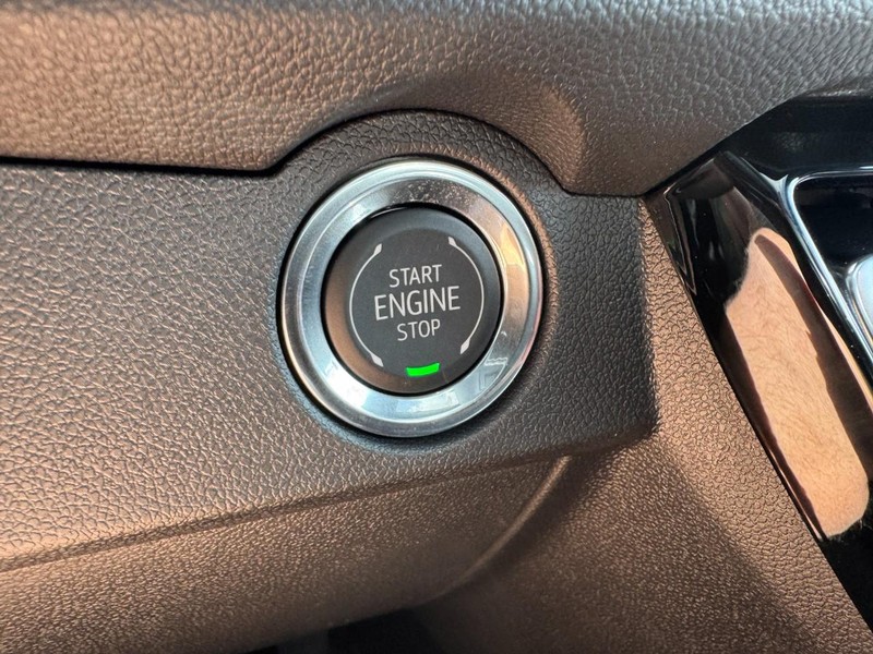 Chevrolet Traverse Vehicle Image 18