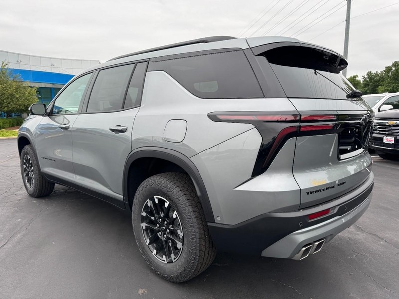 Chevrolet Traverse Vehicle Image 05
