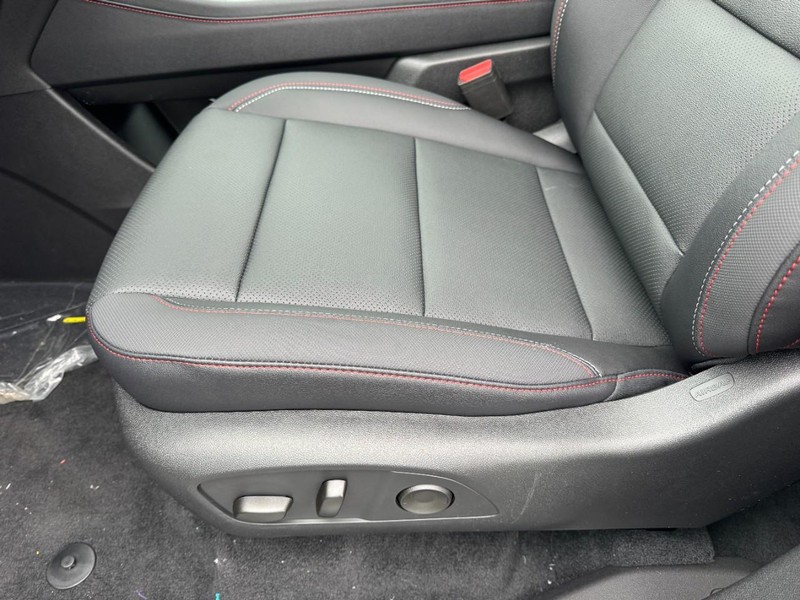 Chevrolet Traverse Vehicle Image 10