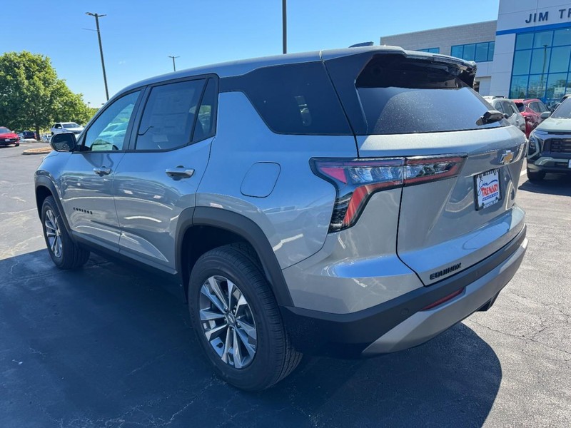 Chevrolet Equinox Vehicle Image 05