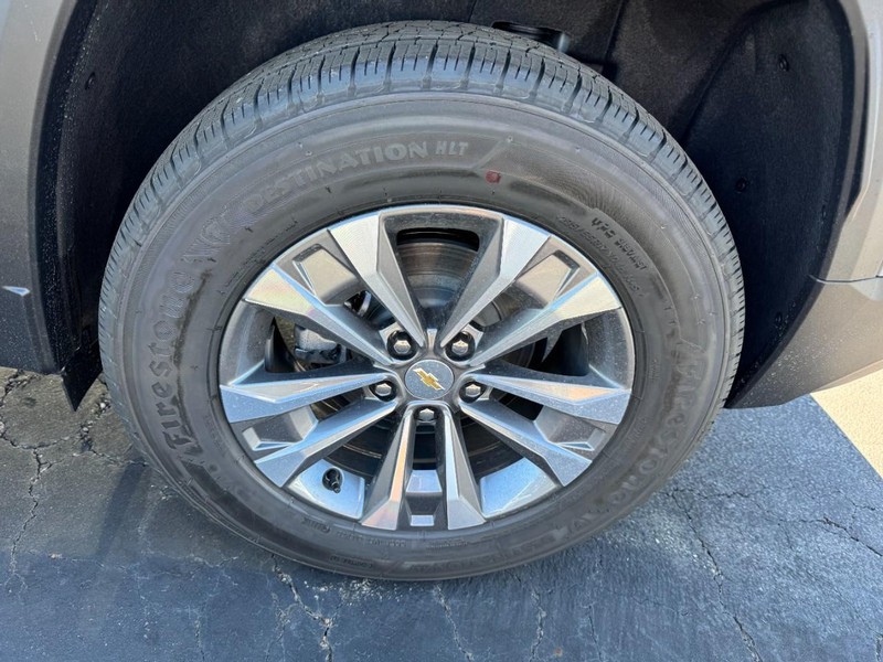 Chevrolet Equinox Vehicle Image 06
