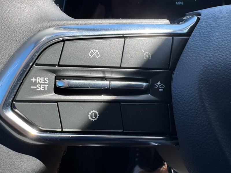 Chevrolet Equinox Vehicle Image 11