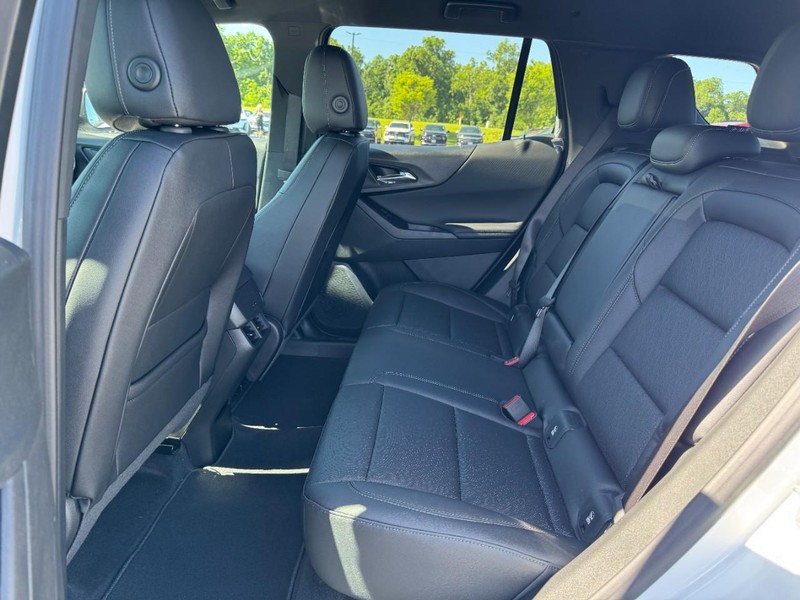 Chevrolet Equinox Vehicle Image 07