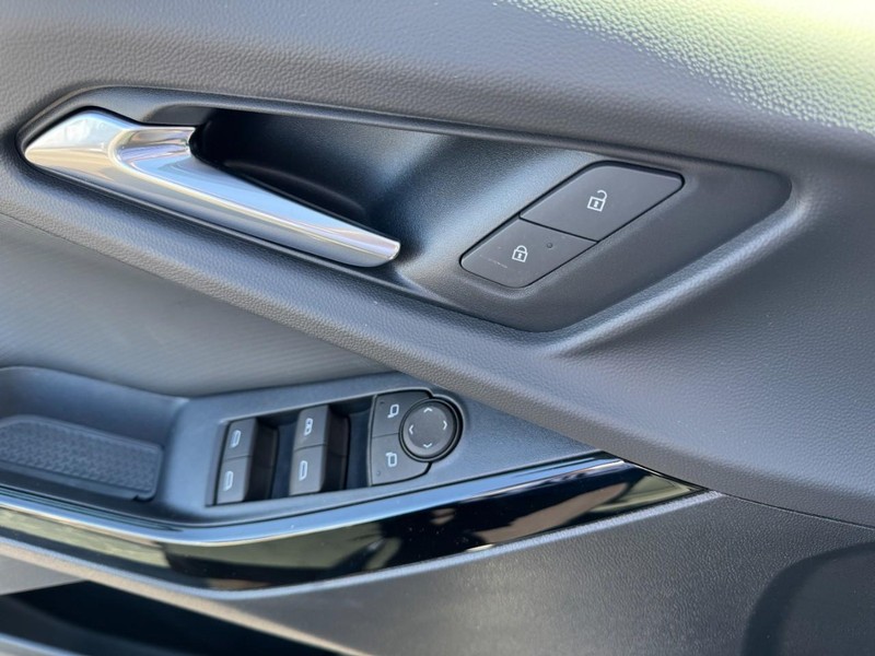 Chevrolet Equinox Vehicle Image 10