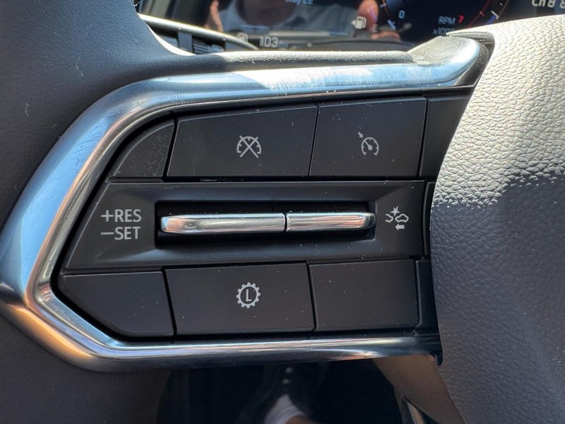 Chevrolet Equinox Vehicle Image 11