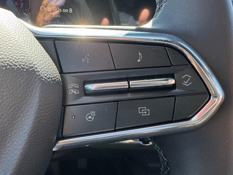 Chevrolet Equinox Vehicle Image 12