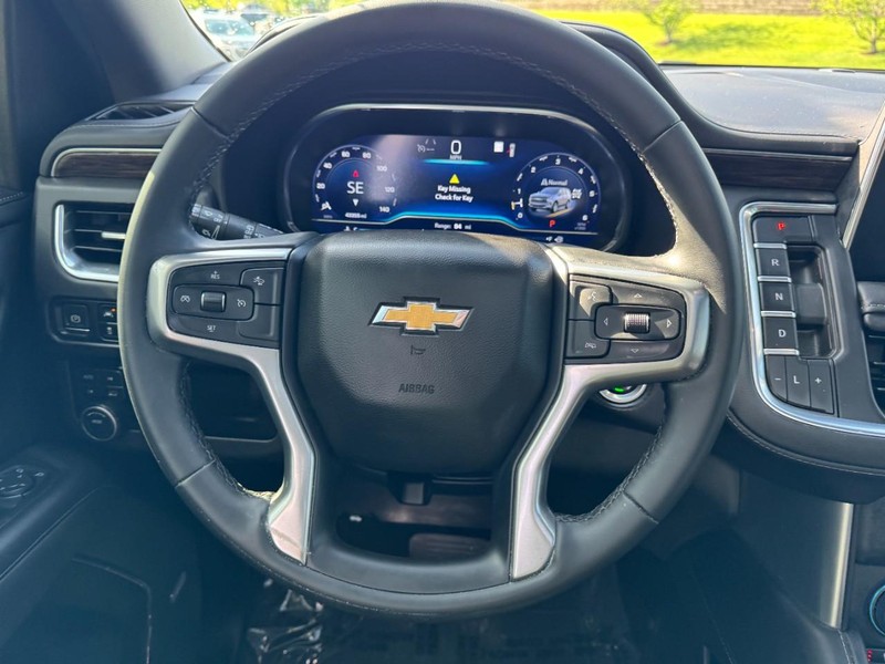 Chevrolet Tahoe Vehicle Image 14
