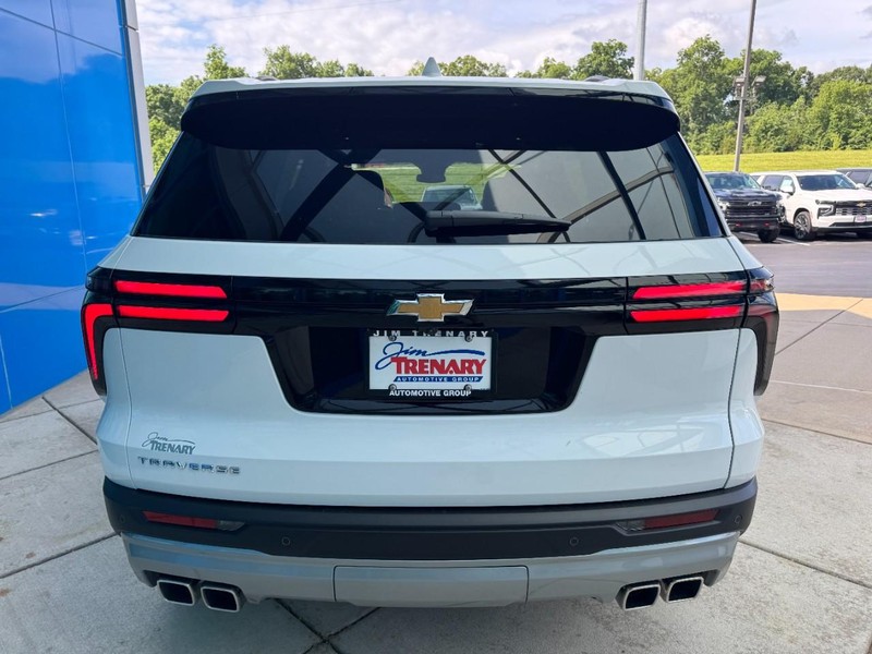 Chevrolet Traverse Vehicle Image 04