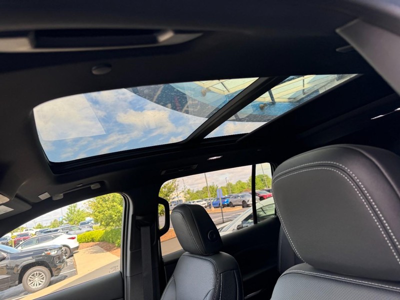Chevrolet Traverse Vehicle Image 10