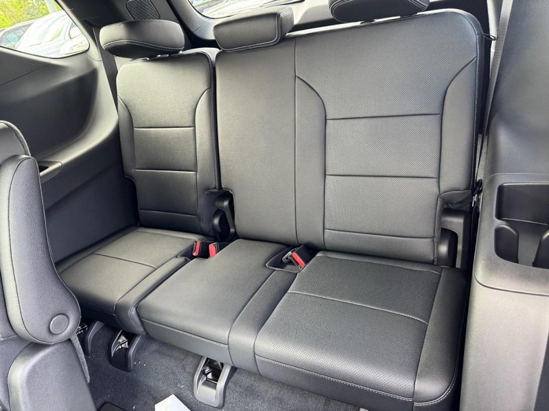 Chevrolet Traverse Vehicle Image 09