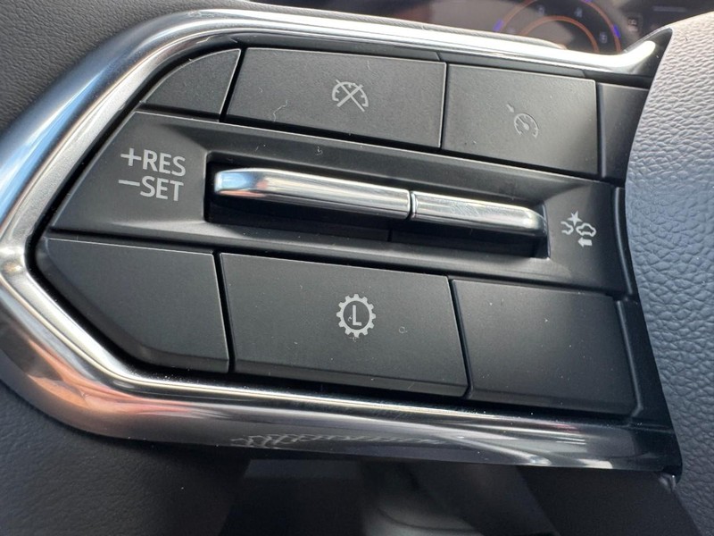 Chevrolet Traverse Vehicle Image 12