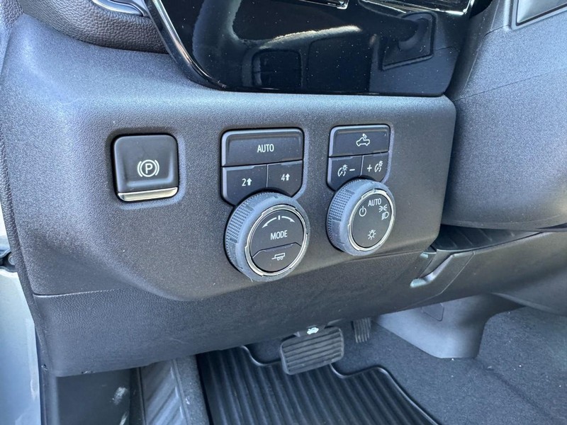 Chevrolet Silverado 1500 Vehicle Image 13