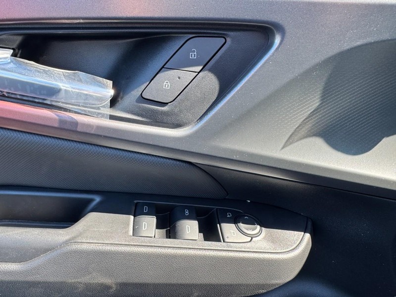 Chevrolet Equinox EV Vehicle Image 10
