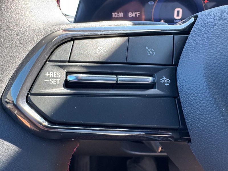 Chevrolet Equinox EV Vehicle Image 11