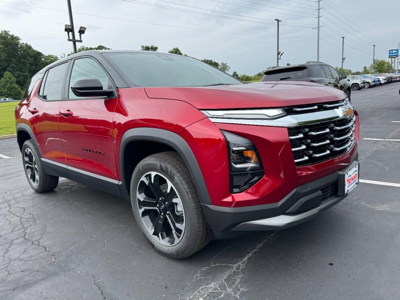 Chevrolet Equinox Vehicle Image 02