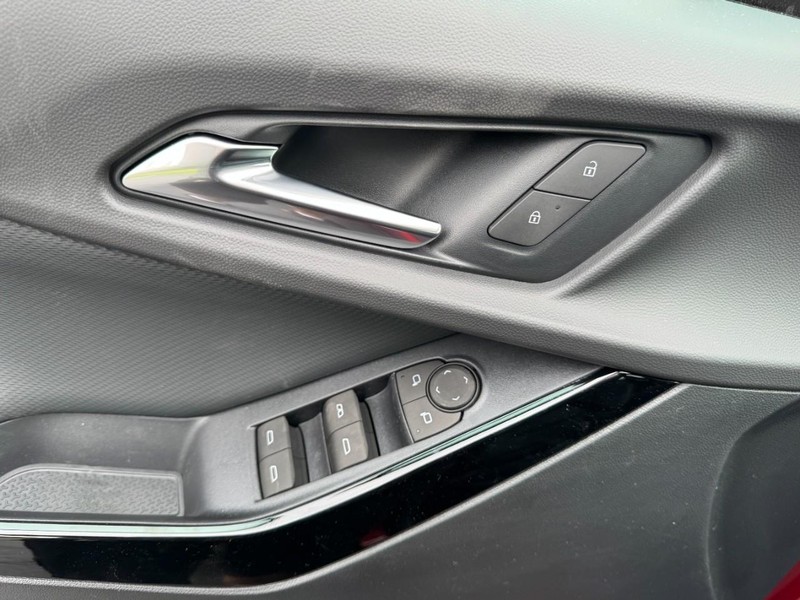 Chevrolet Equinox Vehicle Image 10