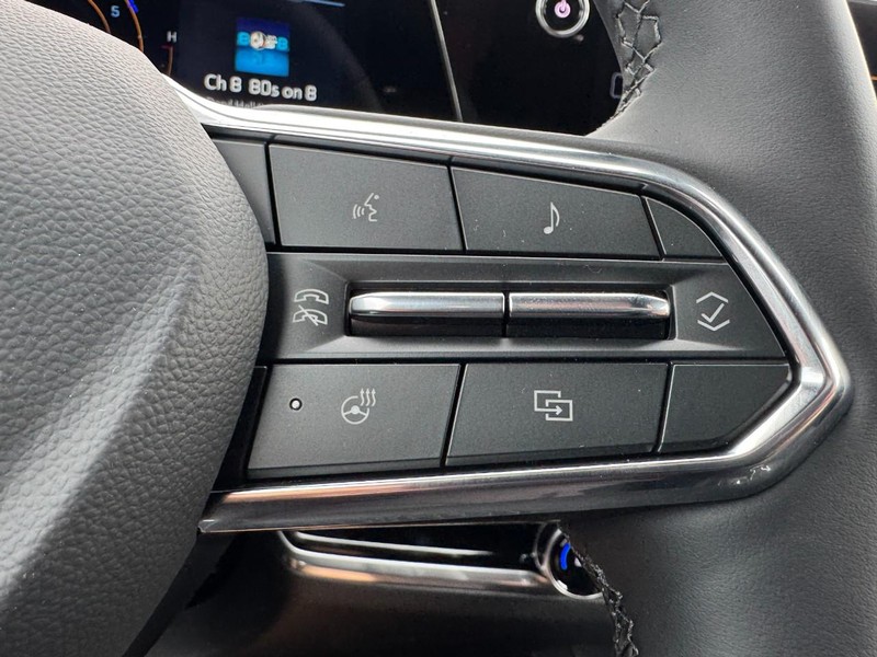 Chevrolet Equinox Vehicle Image 12