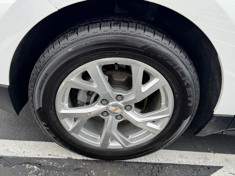 Chevrolet Equinox Vehicle Image 07