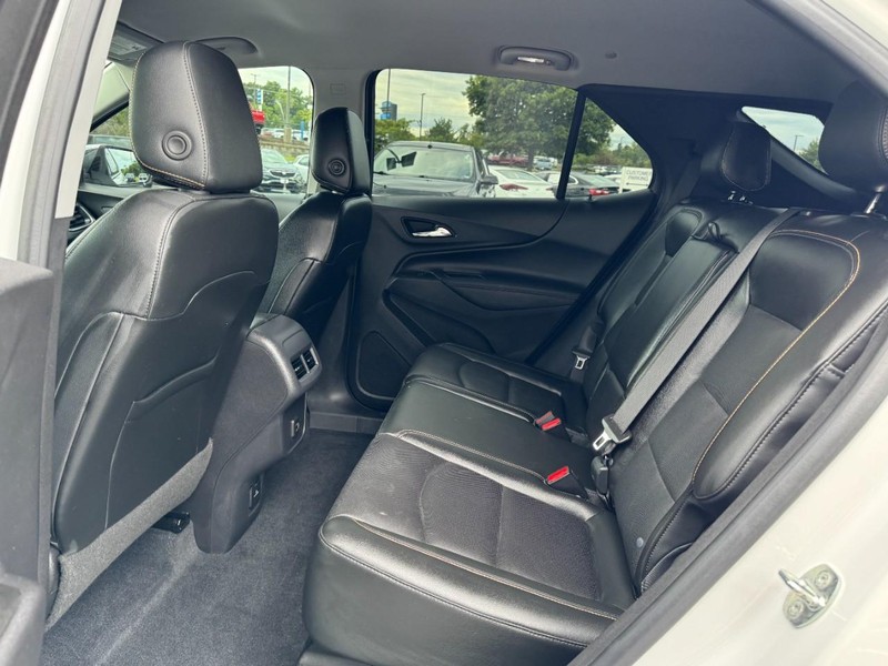 Chevrolet Equinox Vehicle Image 10