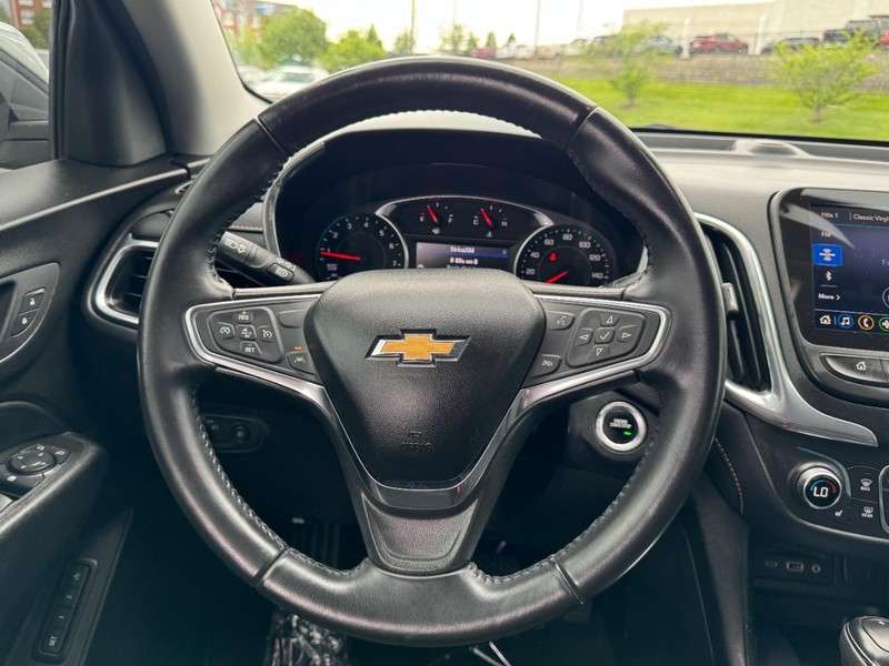 Chevrolet Equinox Vehicle Image 12