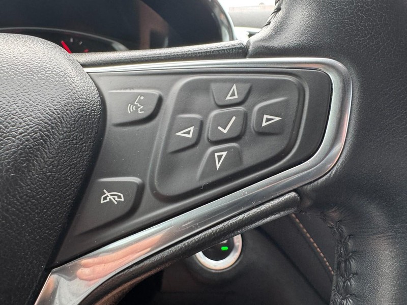 Chevrolet Equinox Vehicle Image 17