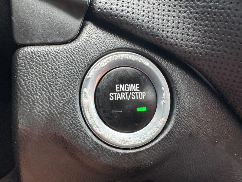 Chevrolet Equinox Vehicle Image 21
