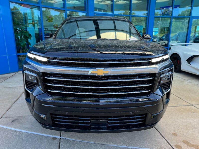 Chevrolet Traverse Vehicle Image 02