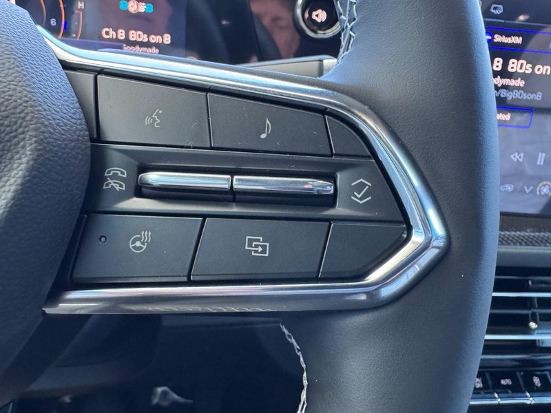 Chevrolet Traverse Vehicle Image 12