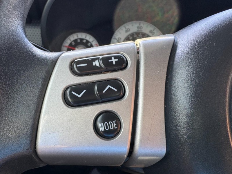 Toyota FJ Cruiser Vehicle Image 15