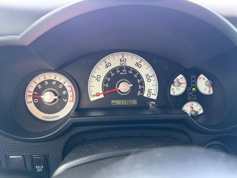 Toyota FJ Cruiser Vehicle Image 20