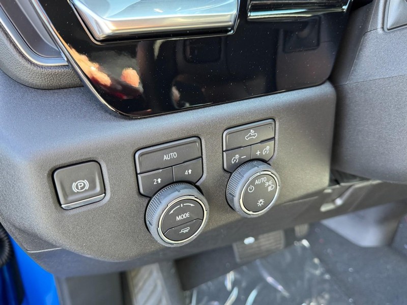 Chevrolet Silverado 1500 Vehicle Image 12
