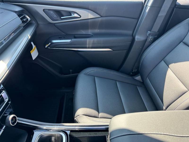 Chevrolet Traverse Vehicle Image 10