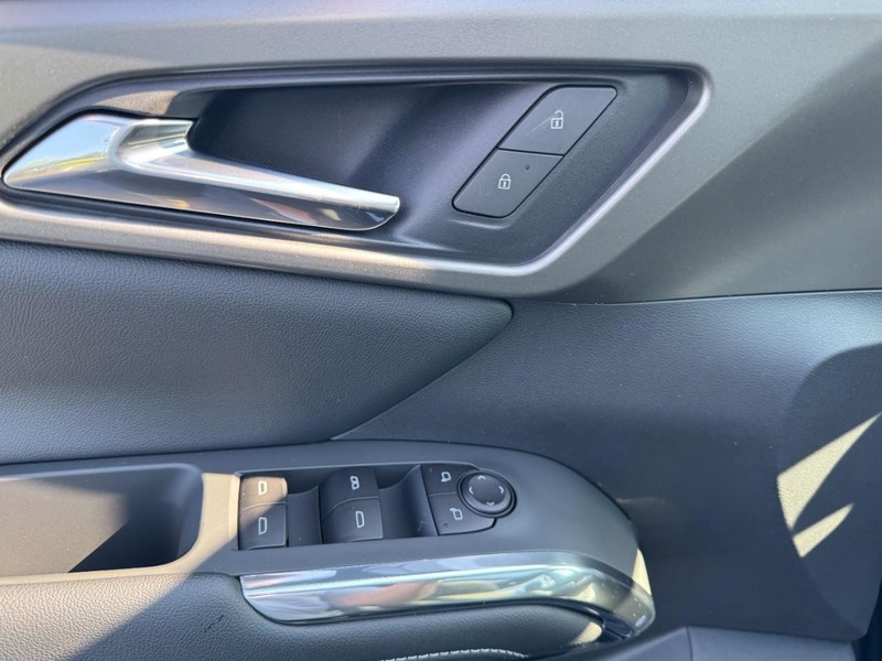Chevrolet Traverse Vehicle Image 12