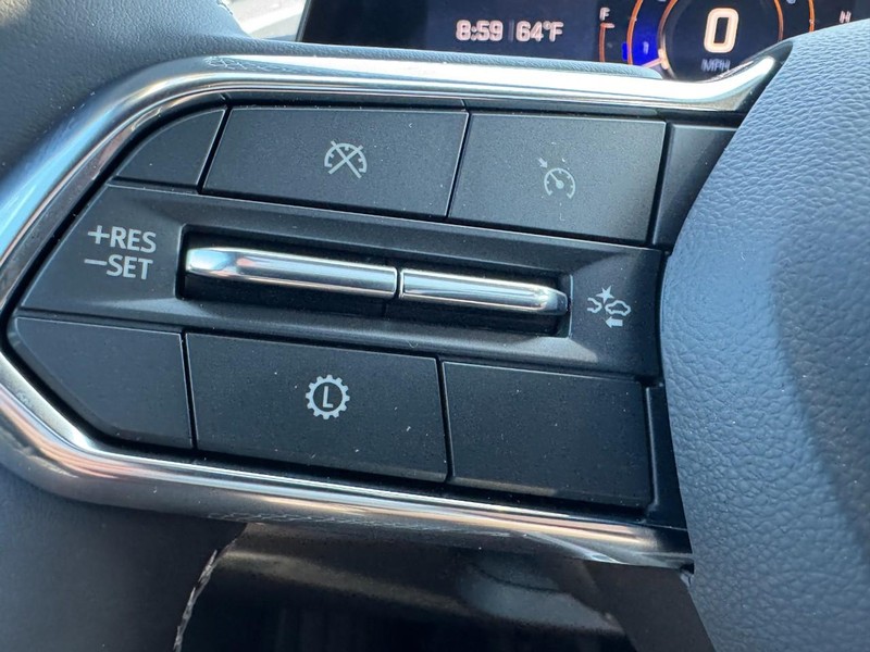 Chevrolet Traverse Vehicle Image 13