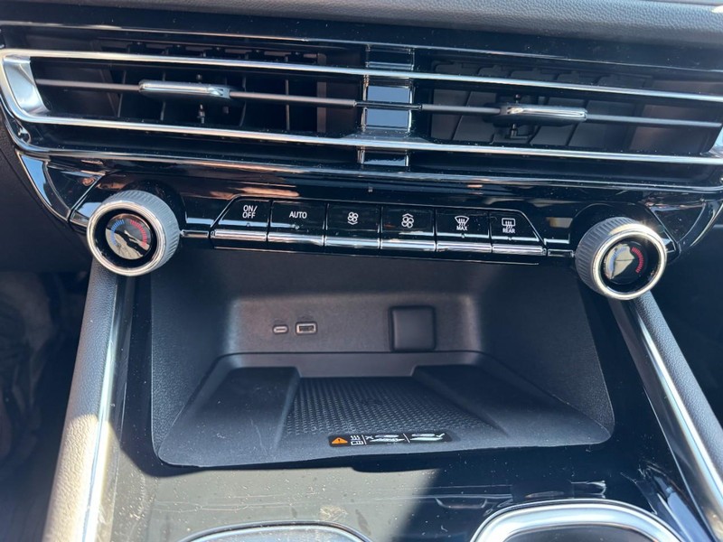 Chevrolet Traverse Vehicle Image 15