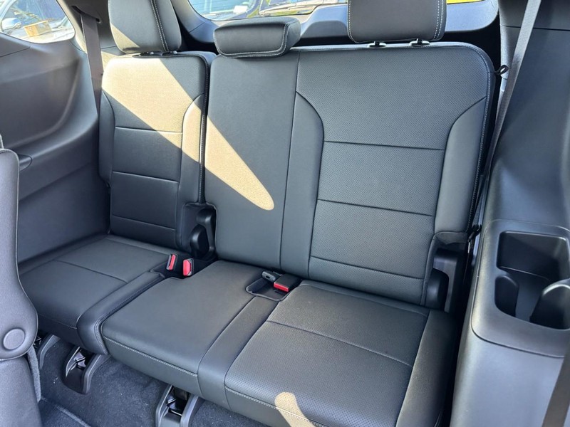 Chevrolet Traverse Vehicle Image 08