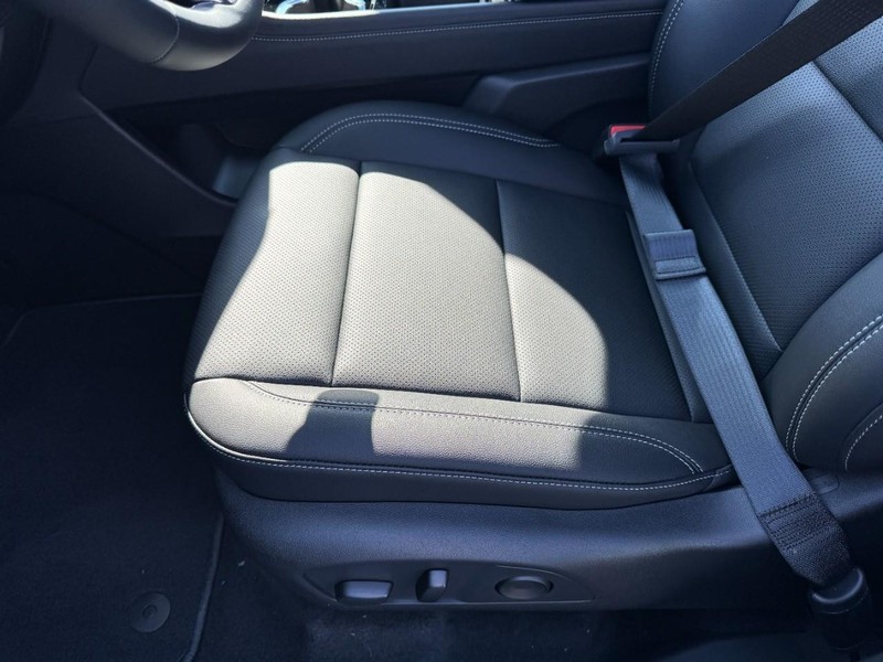 Chevrolet Traverse Vehicle Image 10